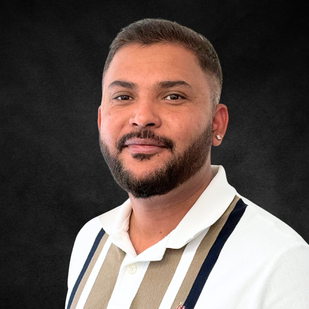 Nikhil Kumar Sales & Leasing Consultant (Hindi and English)